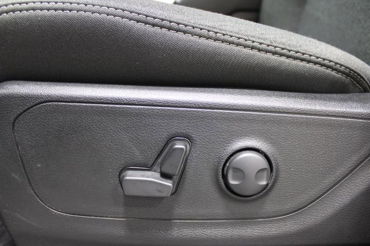Used 2025 RAM 1500 Big Horn AWD/4WD image 18