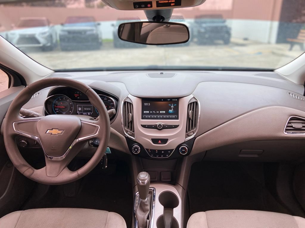 Used 2017 Chevrolet Cruze LS FWD image 26