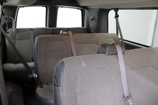 Used 2025 Chevrolet Express 3500 LT w/ LT Preferred Equipment Group RWD image 17