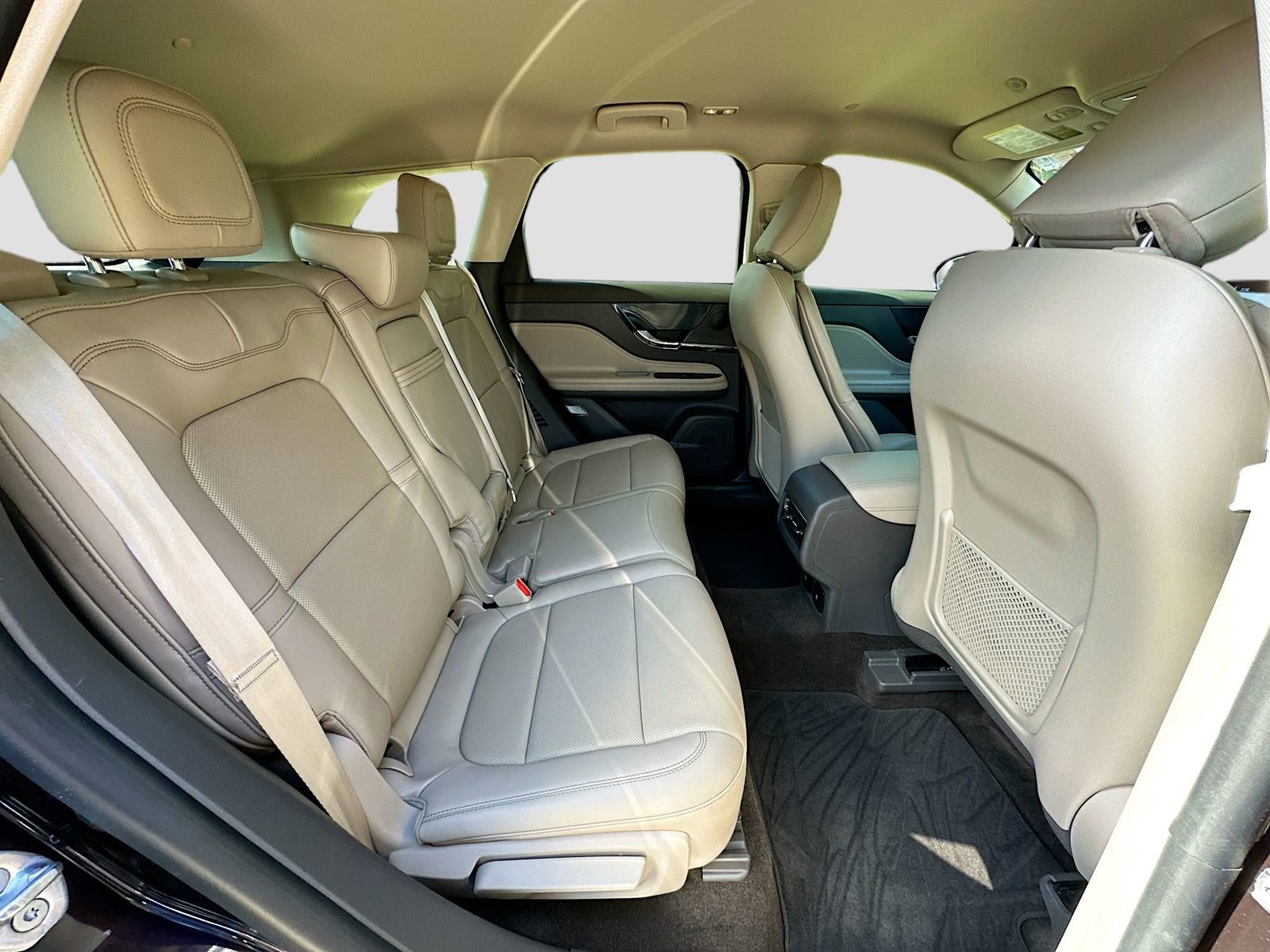 Used 2023 Lincoln Corsair Reserve w/ Equipment Group 201A image 27