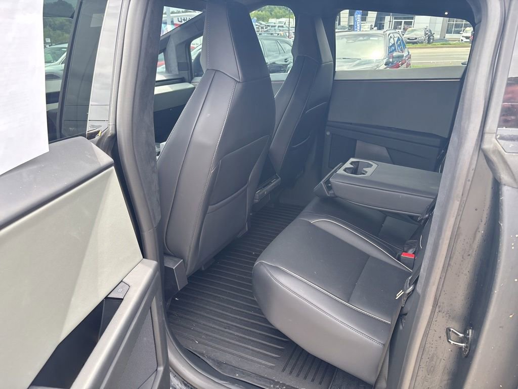 Used 2024 Tesla Cybertruck AWD Crew Cab image 37