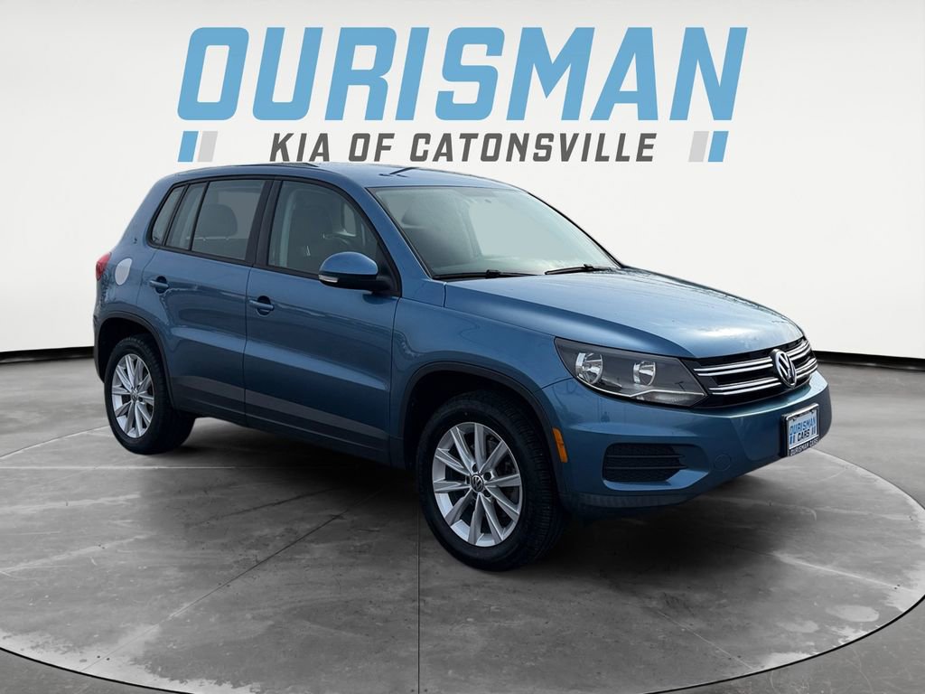 Used 2017 Volkswagen Tiguan Limited w/ Alloy Wheels Package image 1