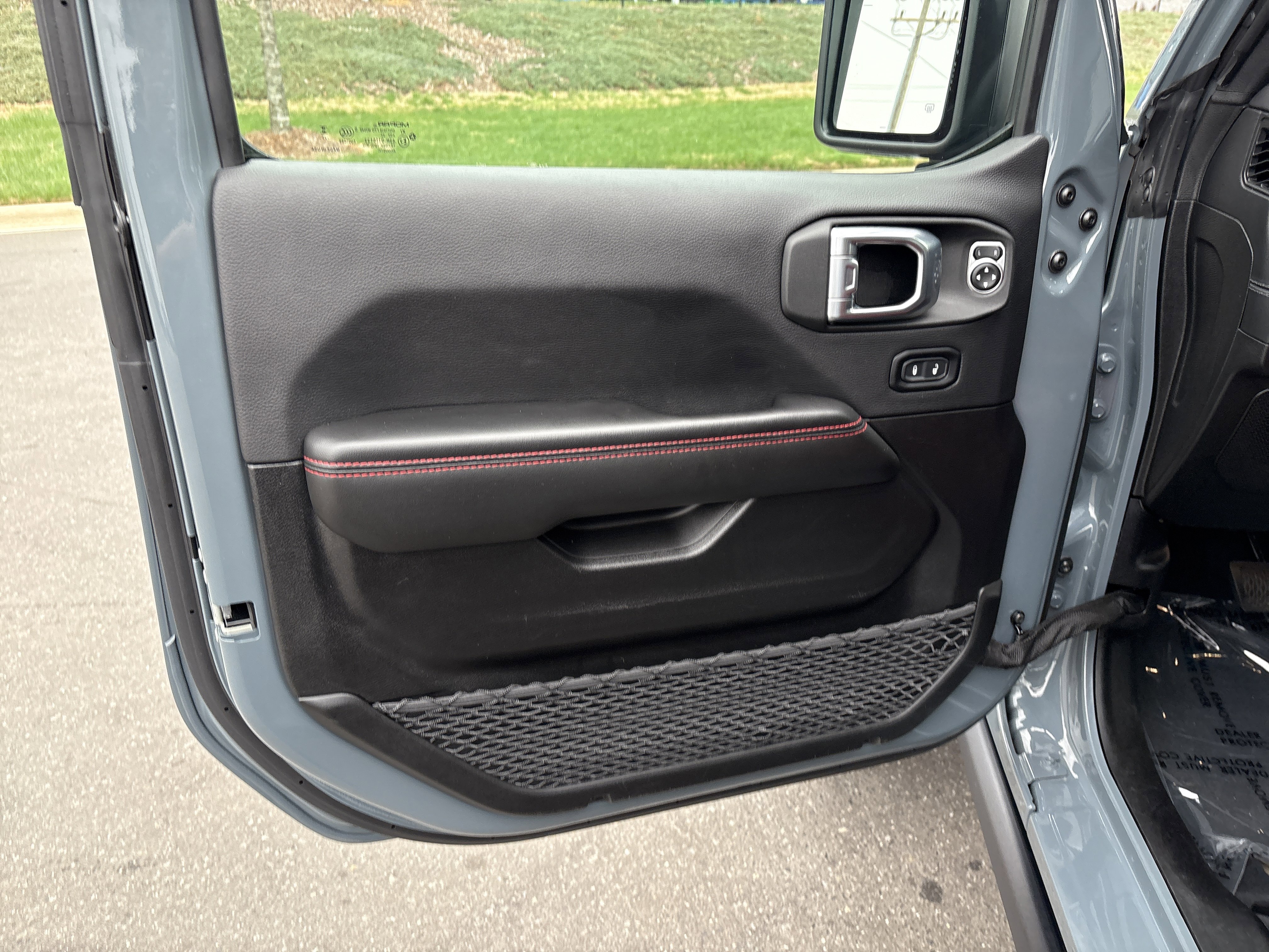 Certified 2024 Jeep Wrangler Unlimited Rubicon 392 w/ Dual Top Group AWD/4WD image 14