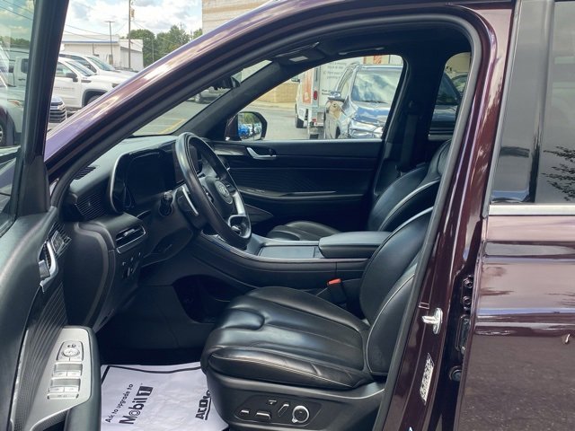 Used 2024 Hyundai Palisade Calligraphy image 16