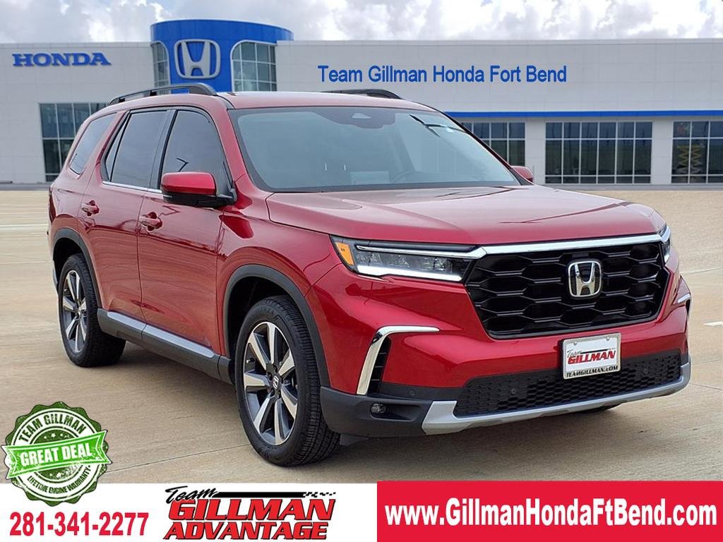 Used 2025 Honda Pilot Touring image 1