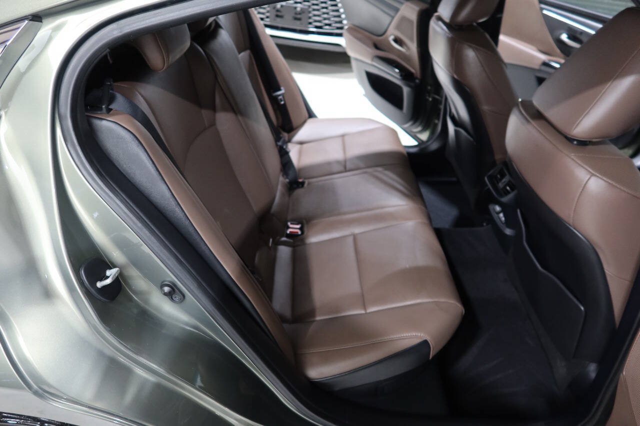 Used 2025 Lexus ES 300h w/ Premium Package FWD image 14