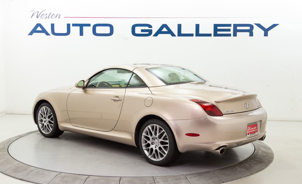 Used 2005 Lexus SC 430 Convertible image 3