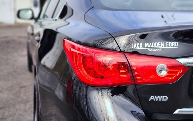Used 2016 INFINITI Q50 3.0t Premium AWD/4WD image 9