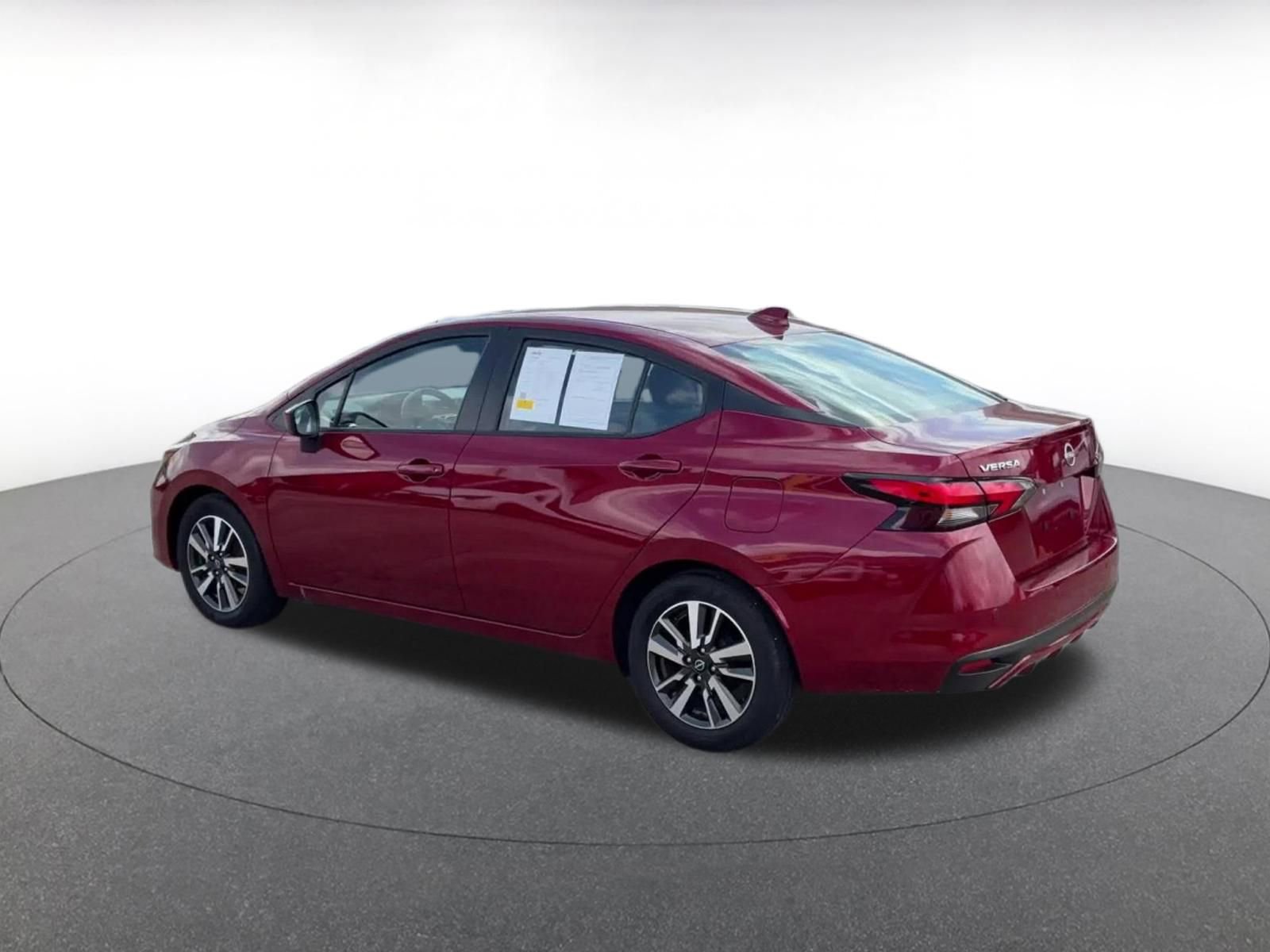 Used 2025 Nissan Versa SV image 8