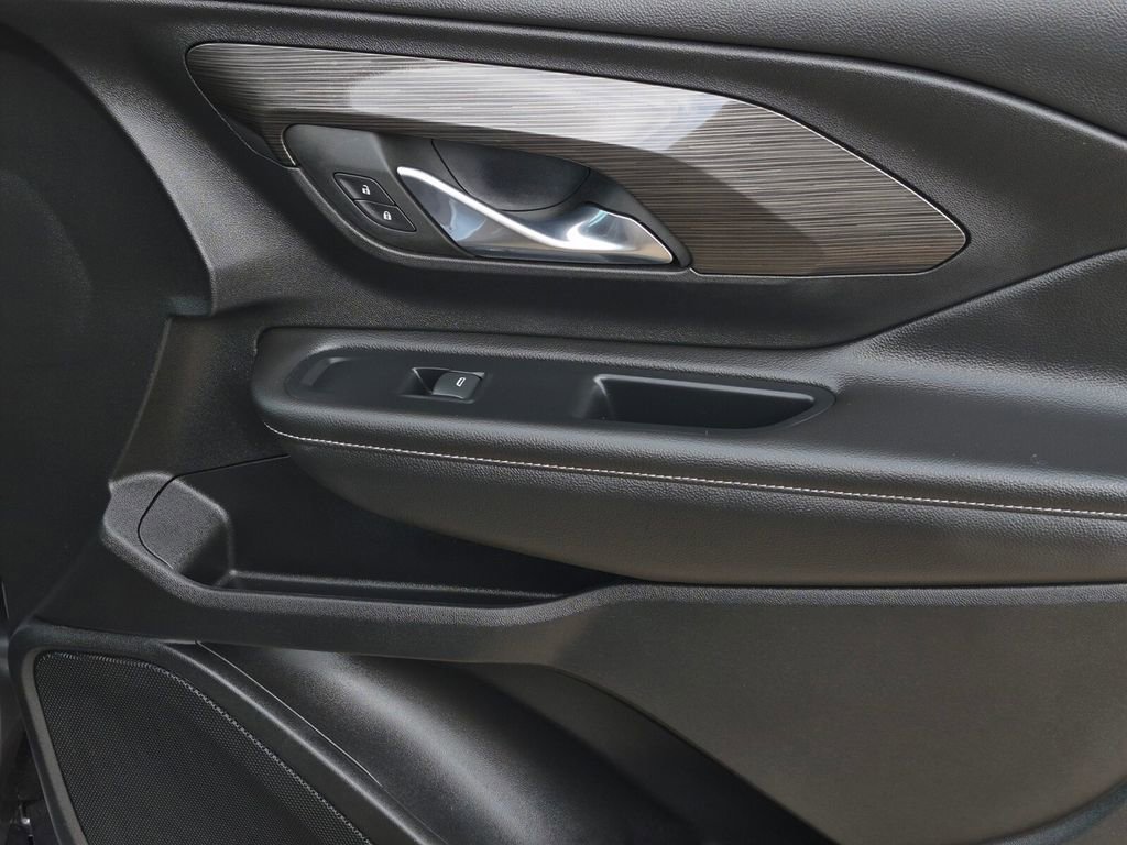 Used 2023 GMC Terrain SLE w/ Driver Convenience Package image 37