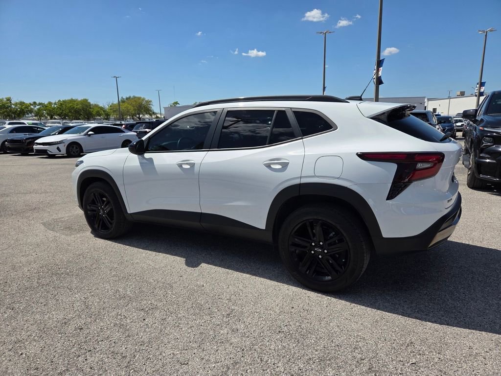 Certified 2024 Chevrolet Trax ACTIV w/ Sunroof Package image 11