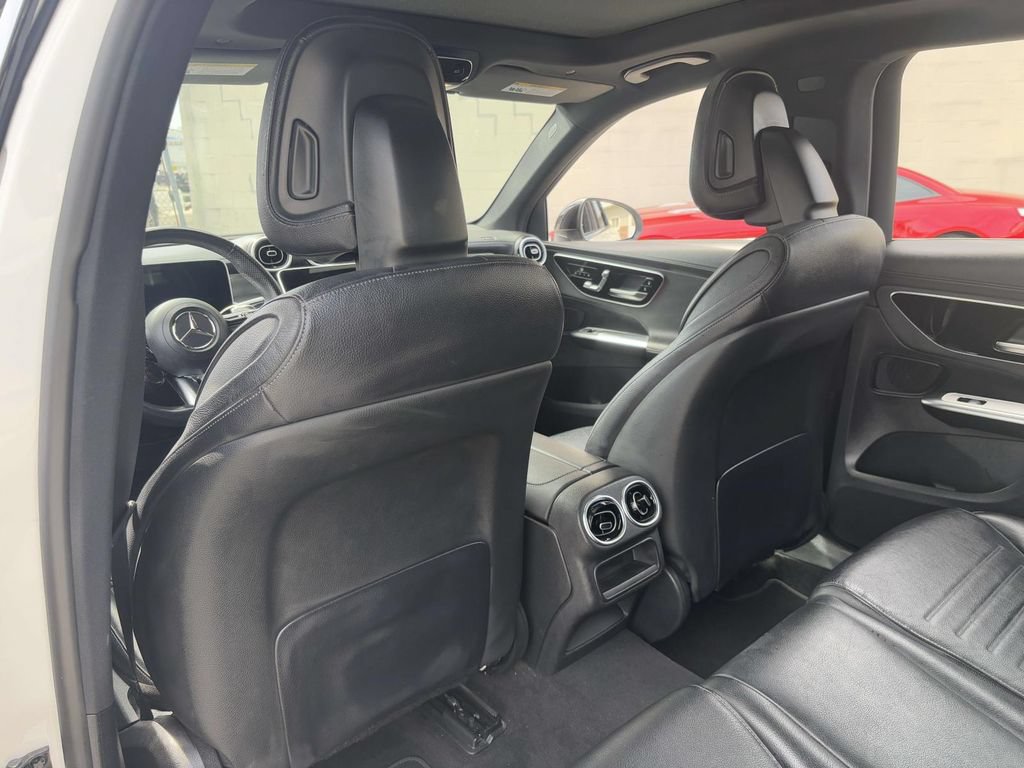 Used 2025 Mercedes-Benz GLC 43 AMG 4MATIC image 24