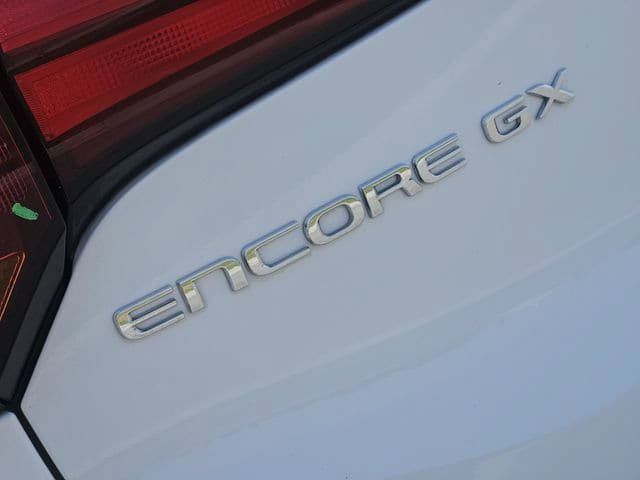 Used 2025 Buick Encore GX Preferred FWD image 11