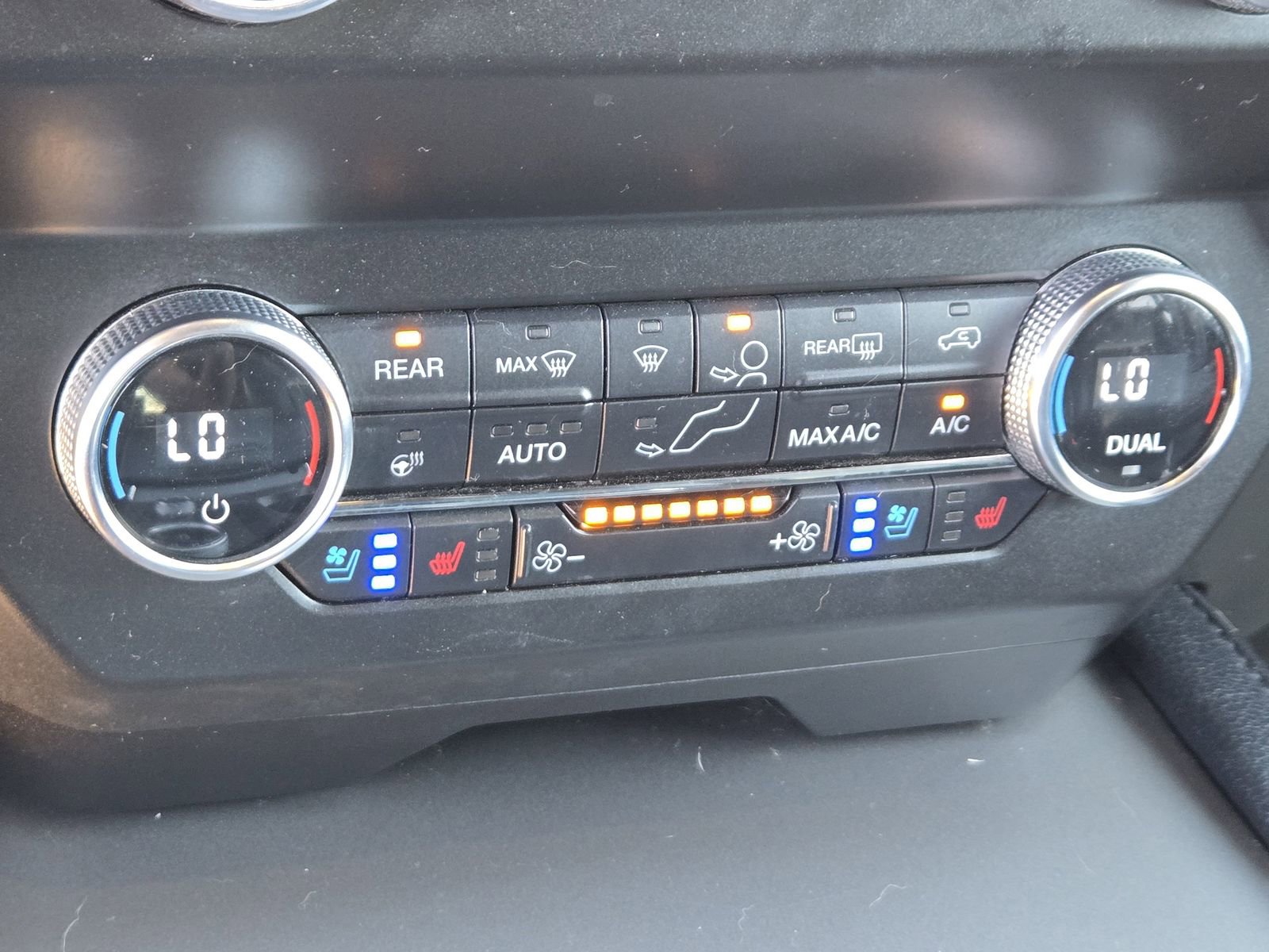 Used 2021 Ford Expedition XLT image 18