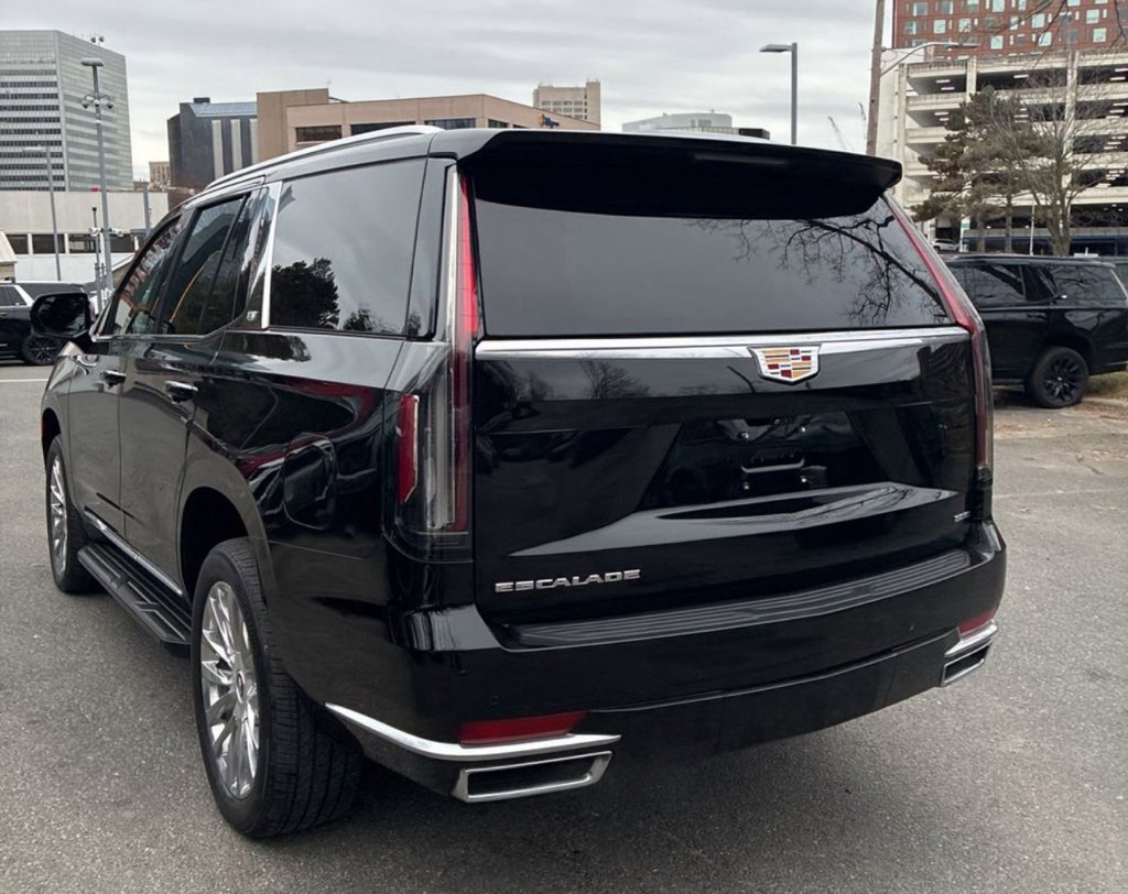 Used 2023 Cadillac Escalade Premium Luxury image 5
