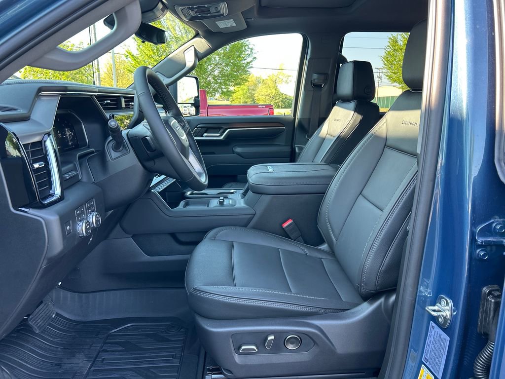 New 2026 GMC Sierra 3500 Denali w/ Denali Reserve Package AWD/4WD image 13