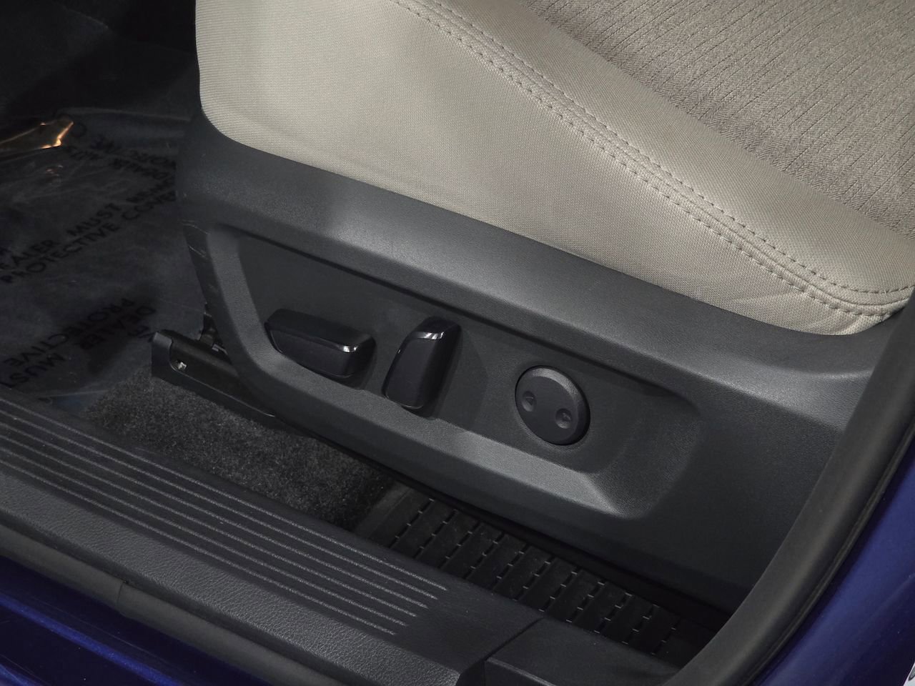 Used 2023 Nissan Rogue SV image 18