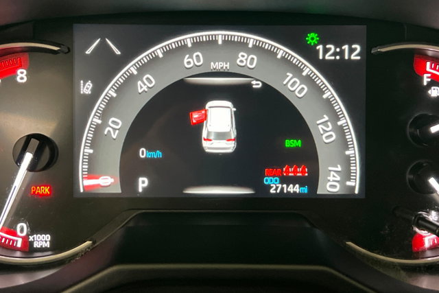 Used 2025 Toyota RAV4 XLE AWD/4WD image 14