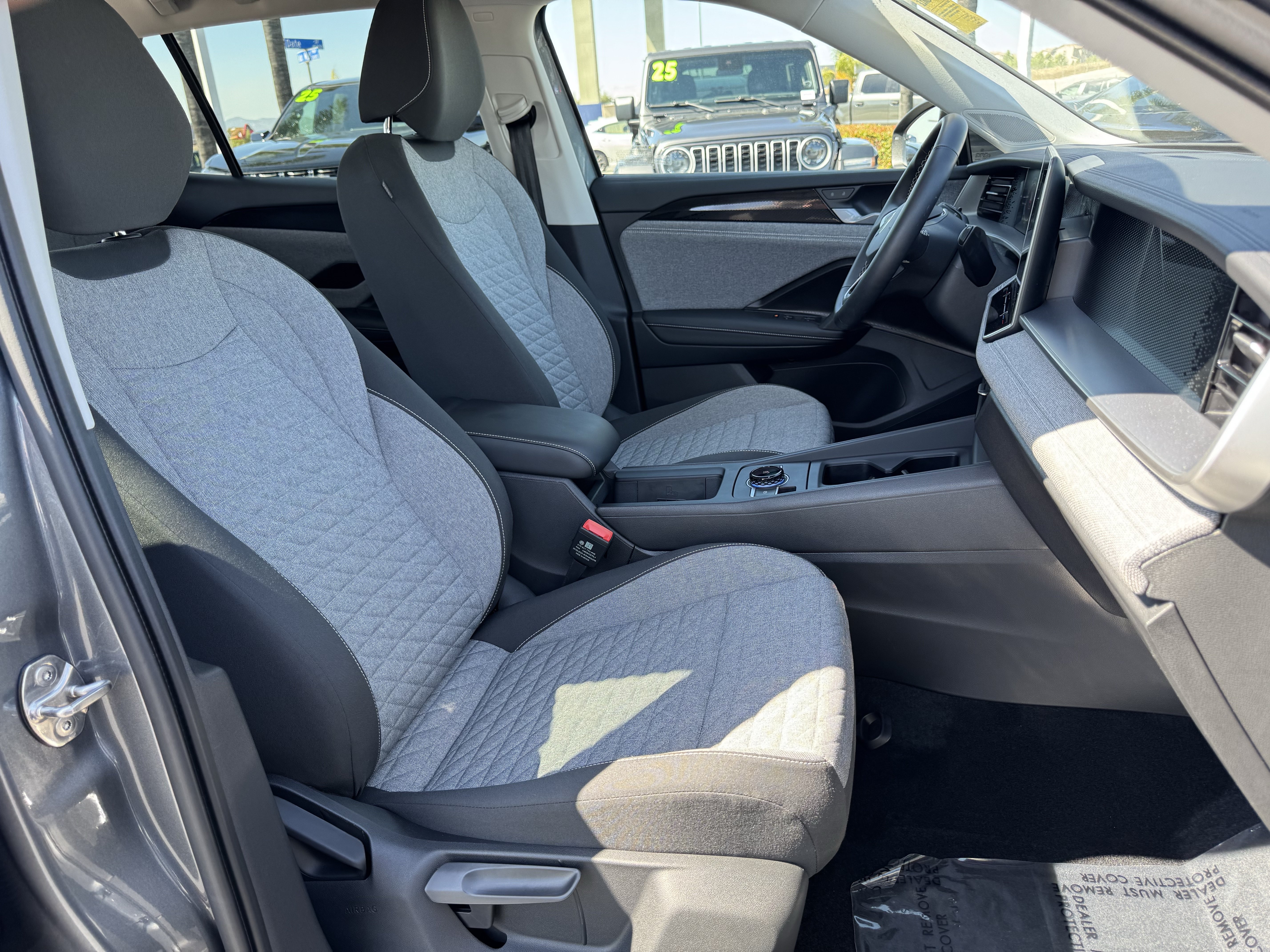 Certified 2025 Volkswagen Tiguan S AWD/4WD image 32
