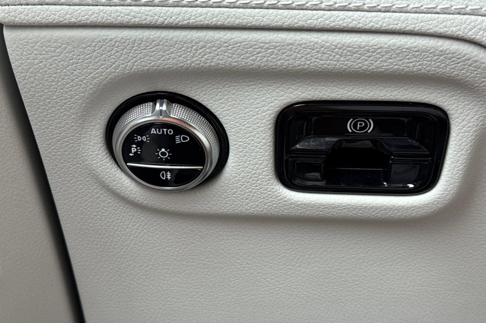 Certified 2023 Mercedes-Benz EQE 500 4MATIC SUV image 36