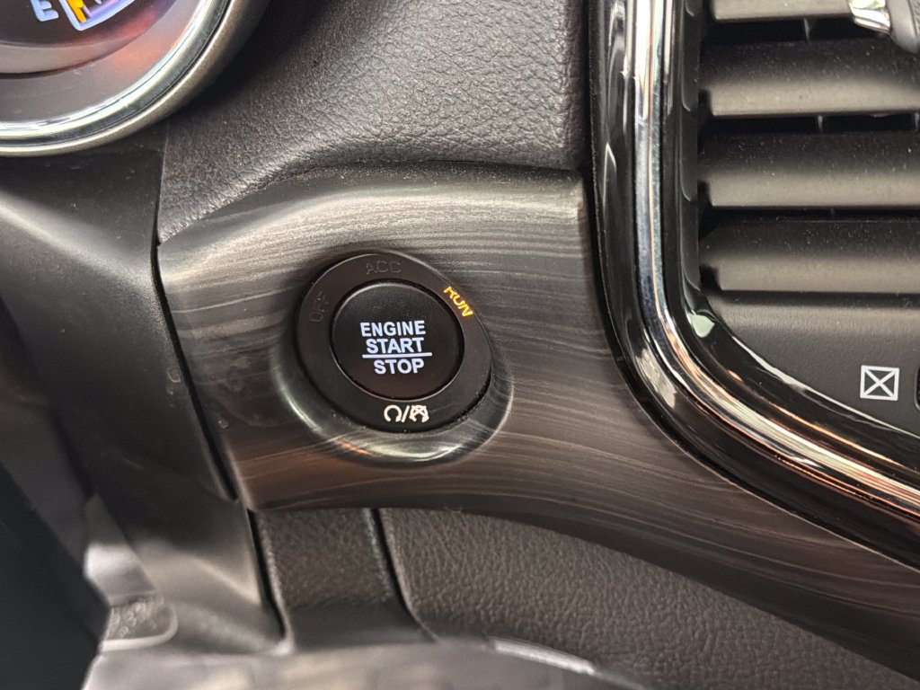 Used 2021 Jeep Grand Cherokee Laredo X AWD/4WD image 14