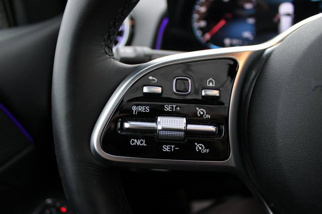 Used 2023 Mercedes-Benz GLB 250 4MATIC image 19