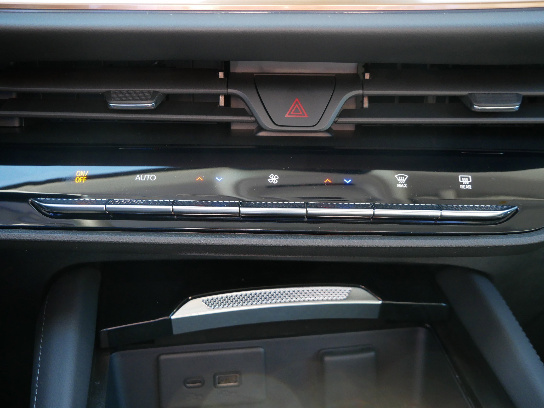 New 2026 Buick Envision Avenir image 8