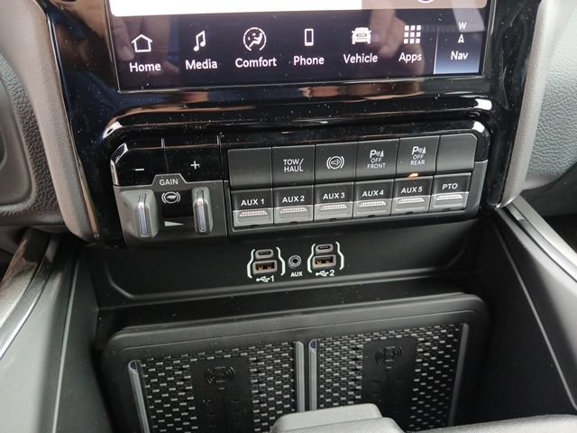 New 2026 RAM 3500 Big Horn w/ Laramie Trim Package AWD/4WD image 39