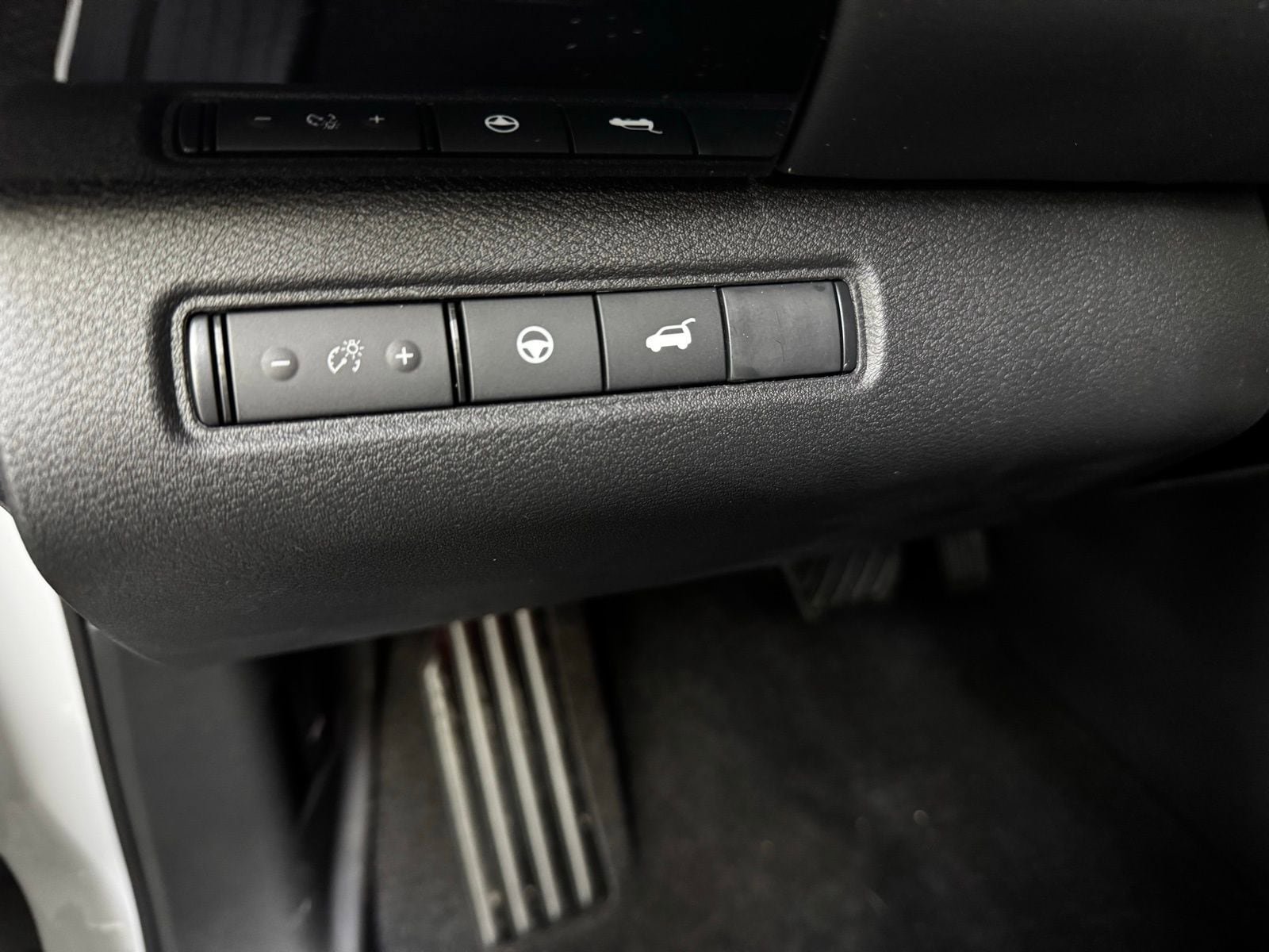 New 2026 Nissan Pathfinder SV AWD/4WD image 23