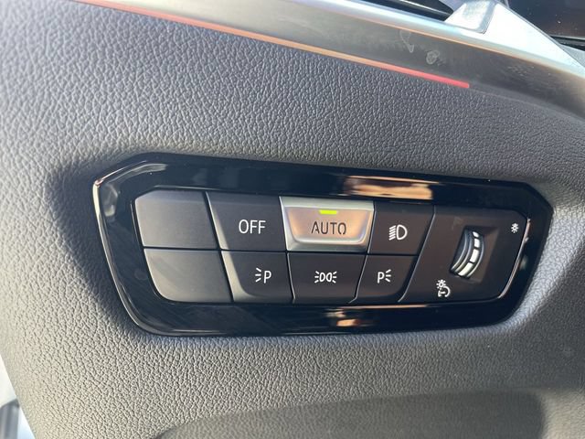 Used 2023 BMW 330e RWD image 36