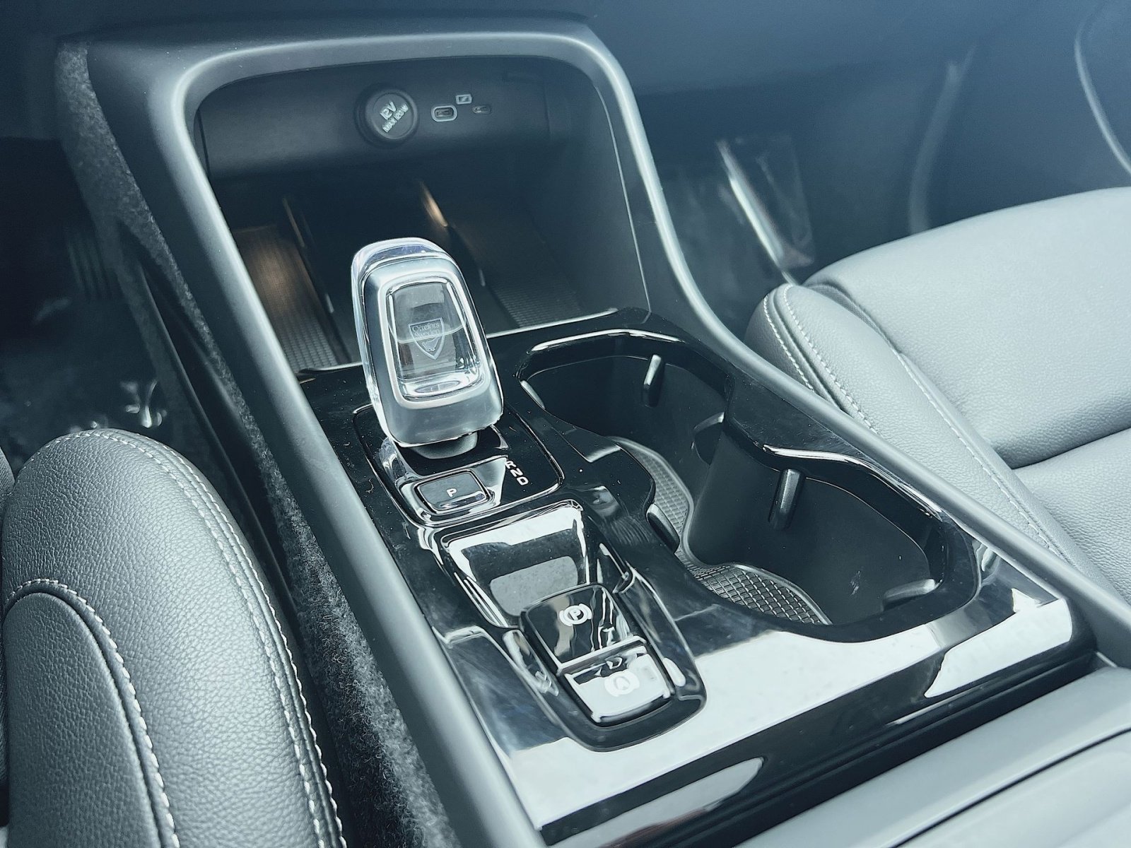 New 2026 Volvo XC40 B5 Plus w/ Protection Package Premier image 22