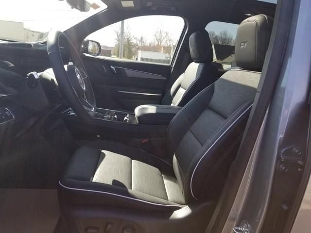 New 2026 Buick Enclave Sport Touring w/ Power Package AWD/4WD image 7