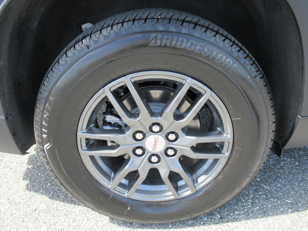 Used 2025 GMC Acadia Elevation image 8