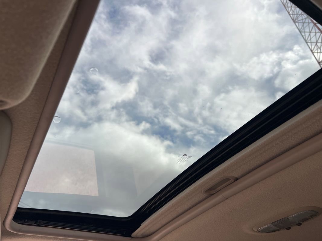 Used 2001 Chevrolet Tahoe LT w/ LT Preferred Equipment Group AWD/4WD image 20