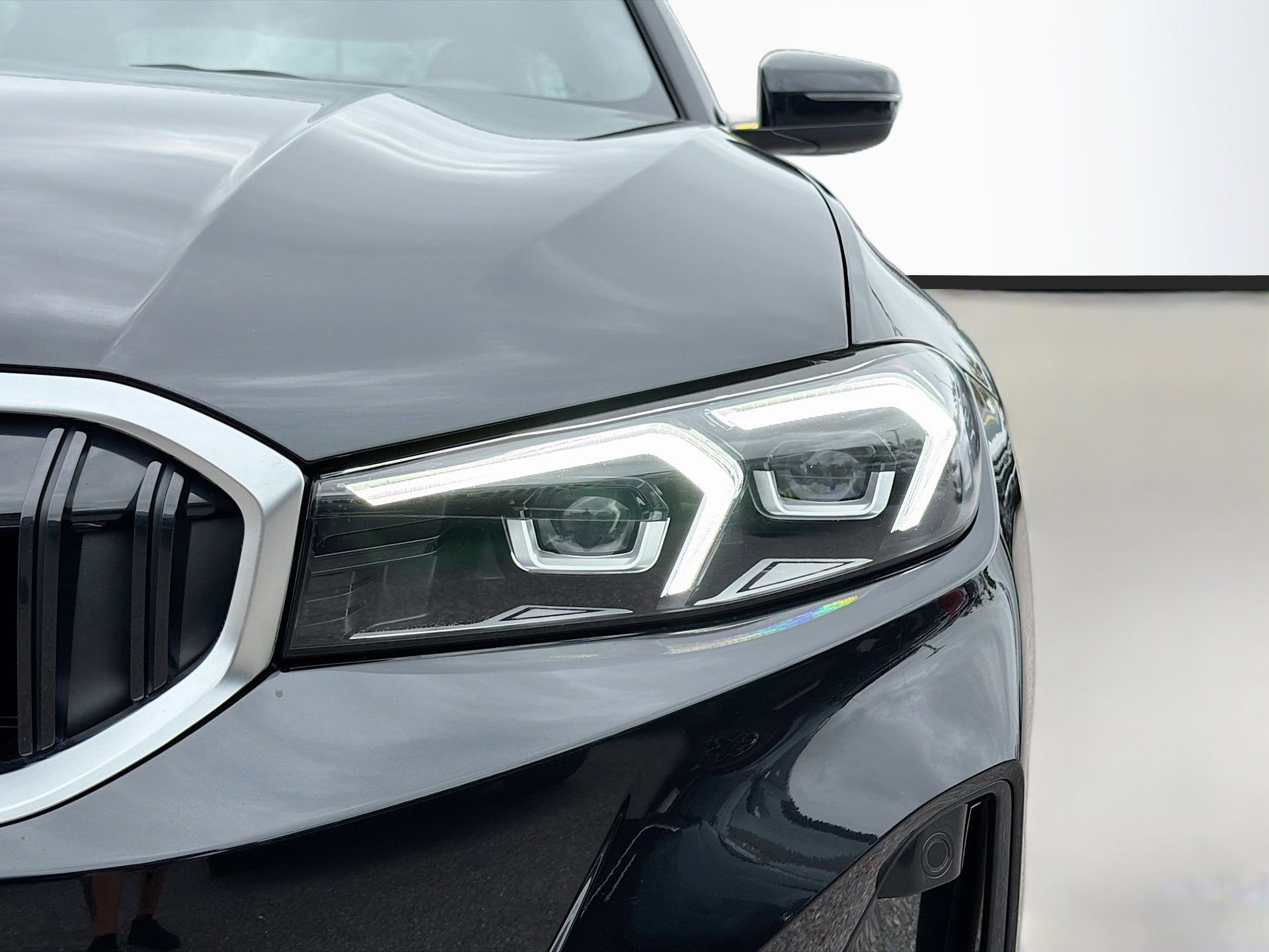 New 2025 BMW 330i xDrive Sedan w/ Convenience Package image 8