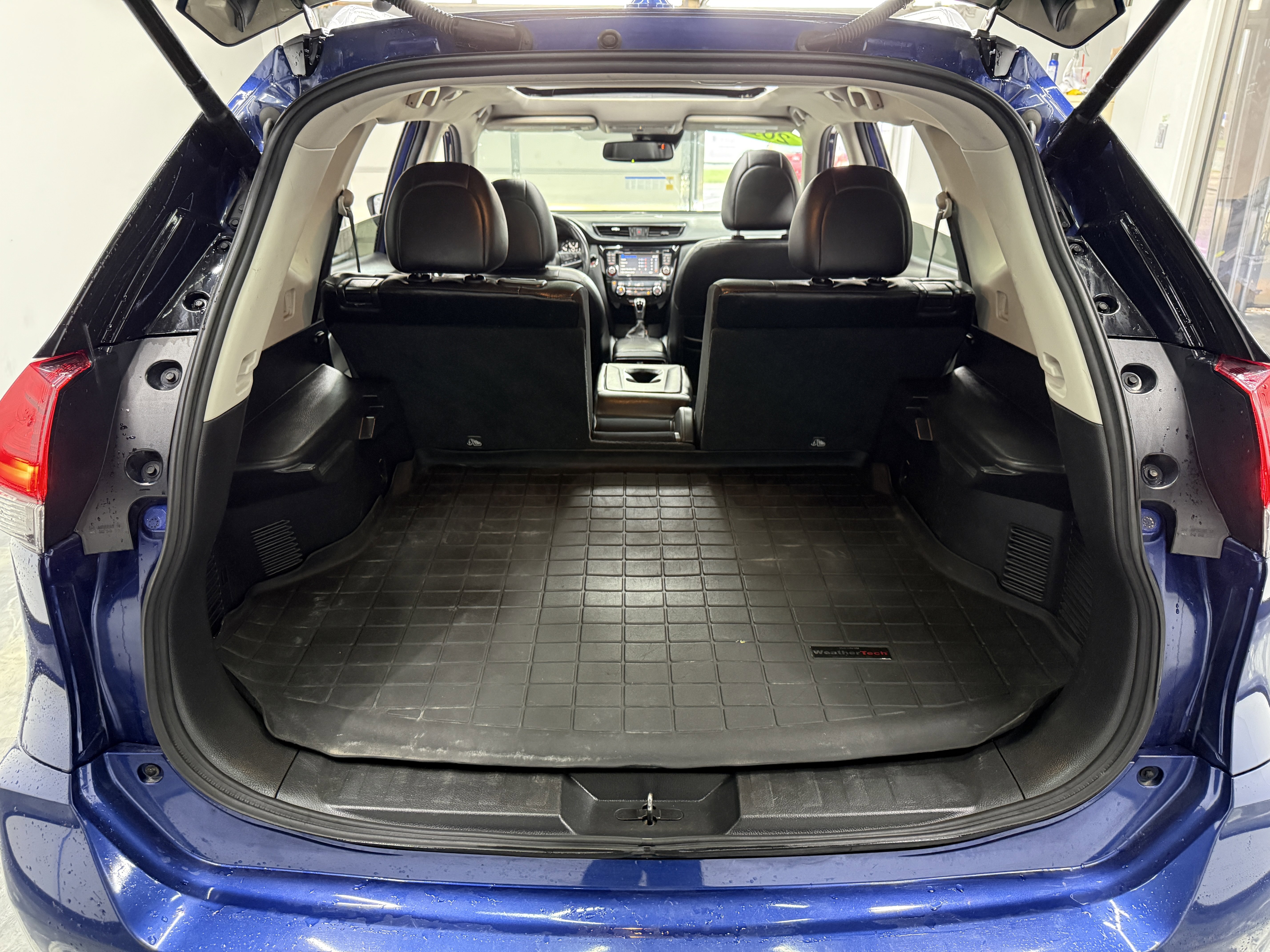 Used 2017 Nissan Rogue AWD image 27