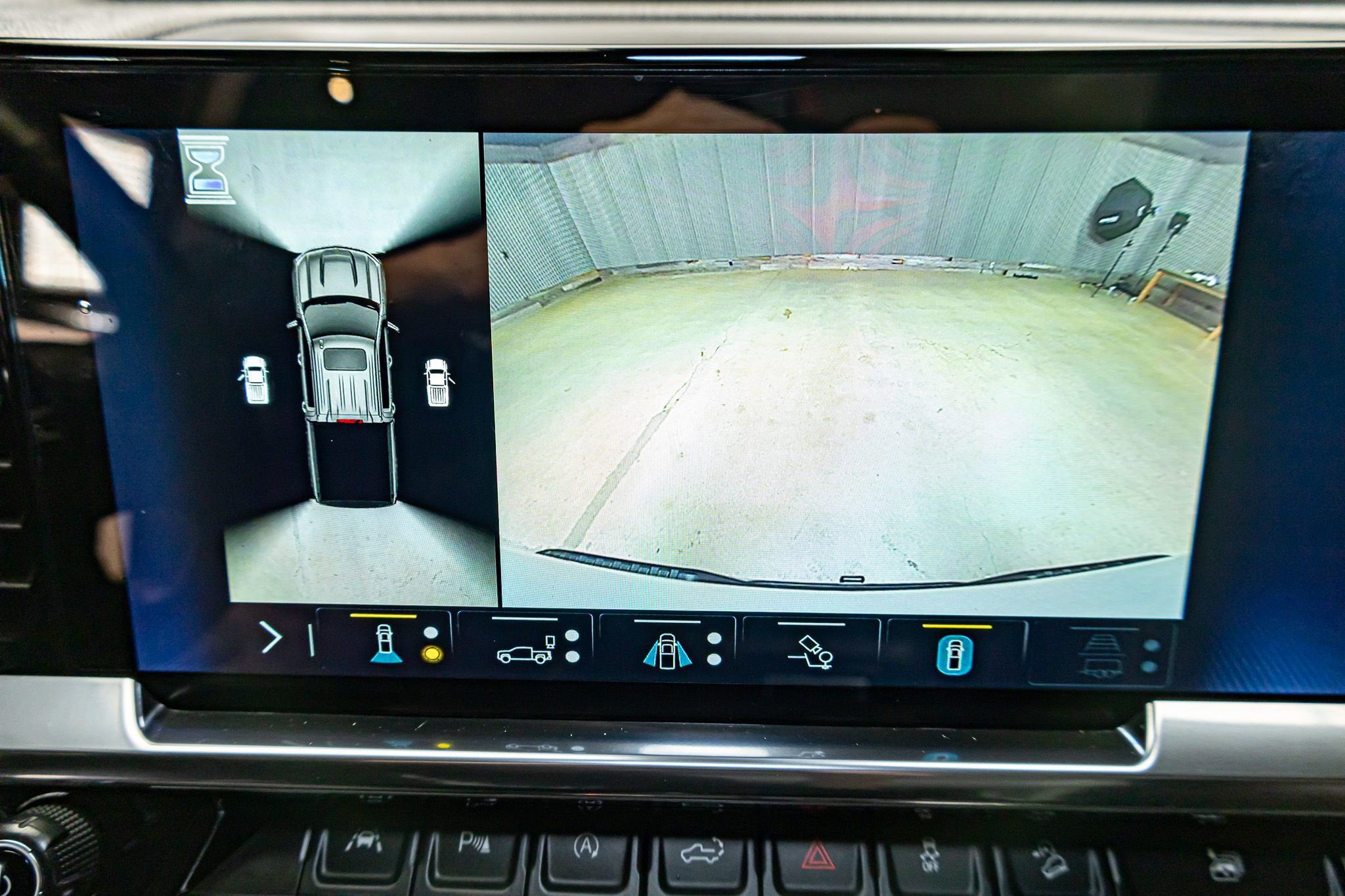 Used 2023 Chevrolet Silverado 1500 LTZ image 23