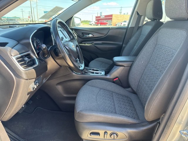 Used 2024 Chevrolet Equinox LT image 2