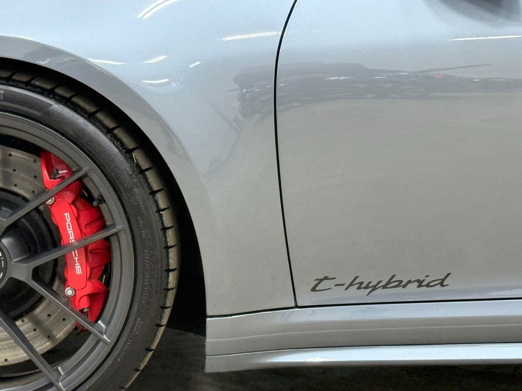 Used 2025 Porsche 911 Carrera 4 GTS image 25