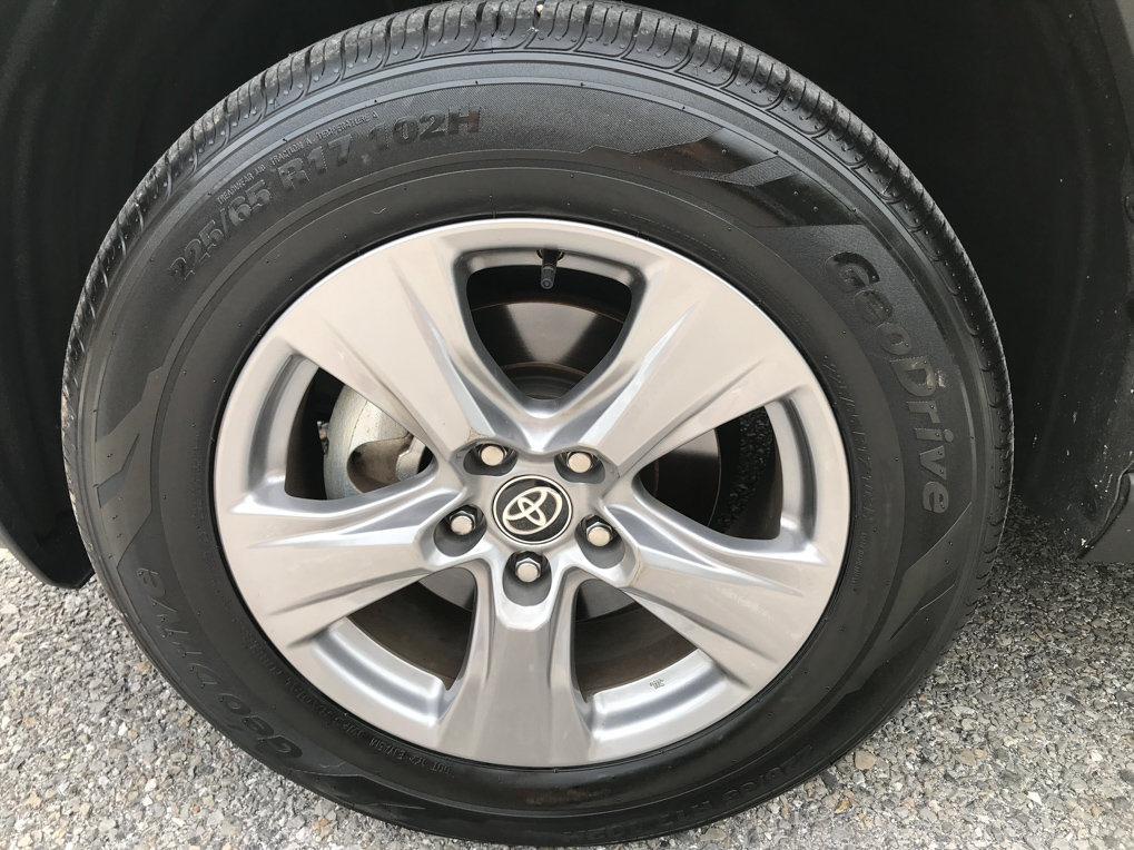 Certified 2025 Toyota RAV4 XLE AWD/4WD image 11