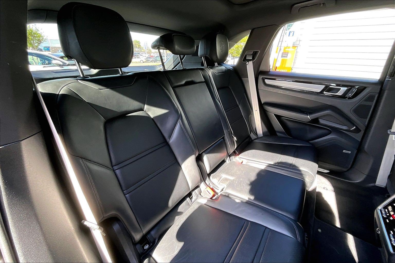 Used 2022 Porsche Cayenne S AWD/4WD image 27