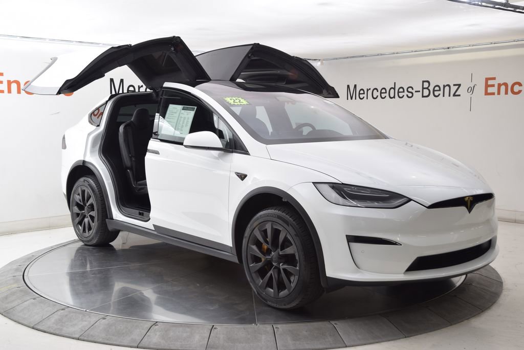 Used 2022 Tesla Model X image 19