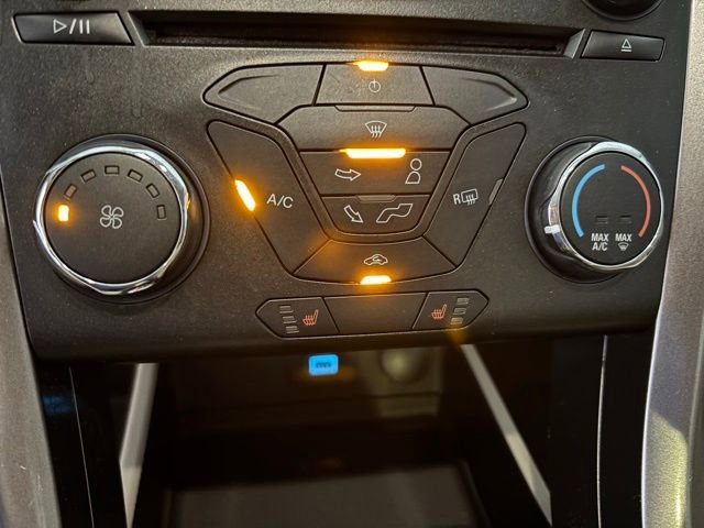 Used 2017 Ford Fusion SE image 21