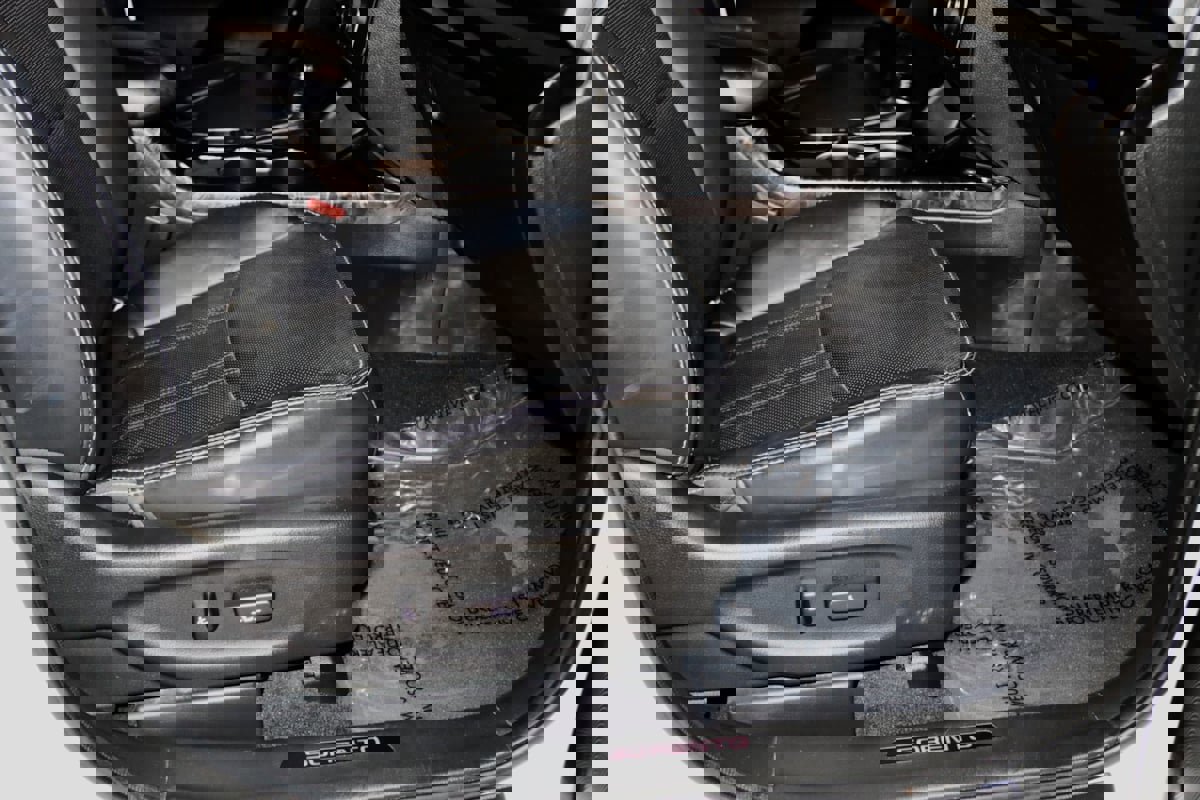 Used 2014 Kia Sorento SX w/ 3rd Row Package image 64