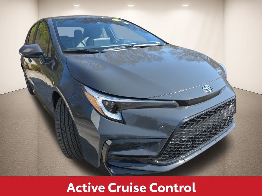 Used 2026 Toyota Corolla SE w/ SE Premium Package image 10