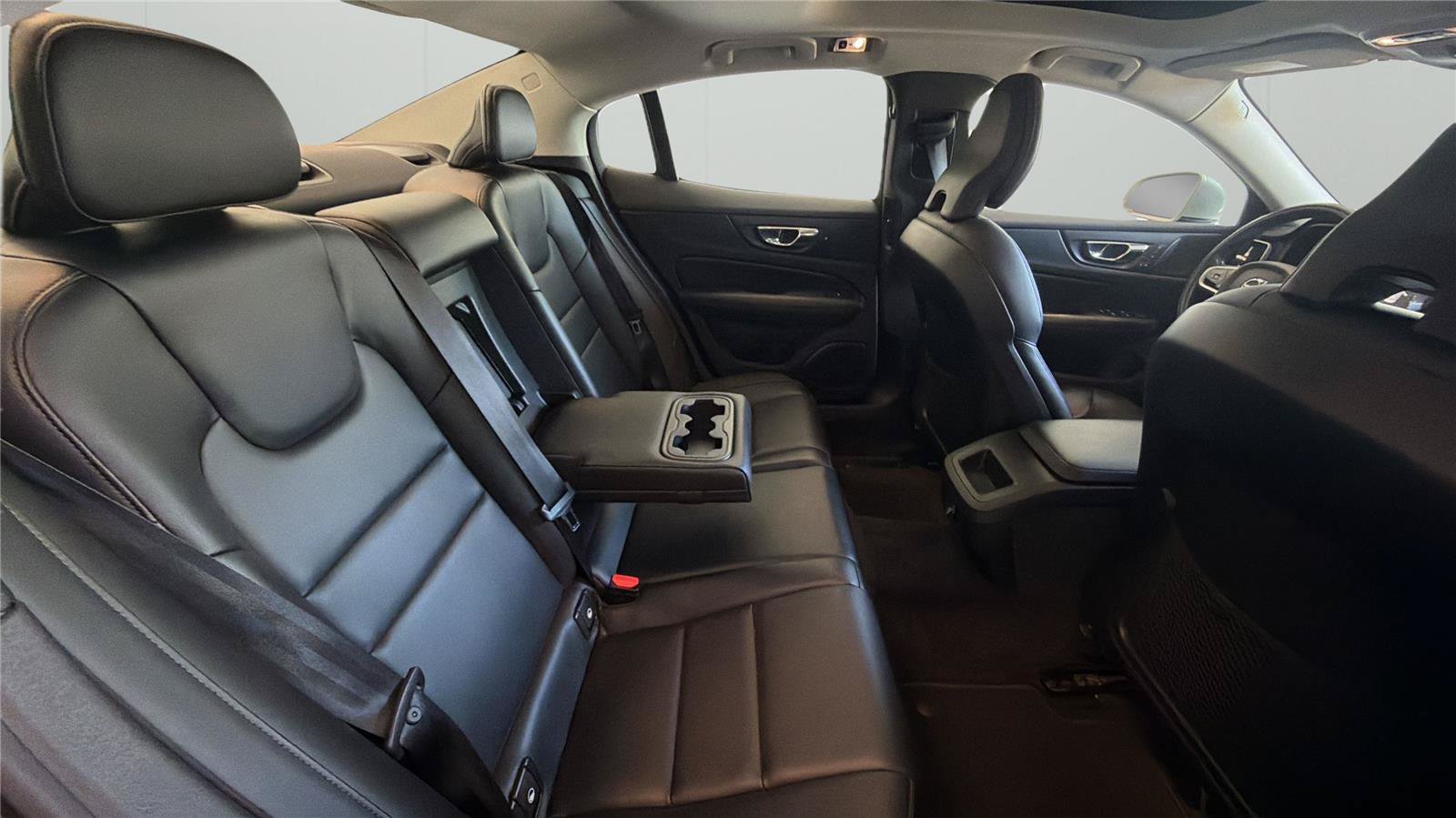 Used 2019 Volvo S60 T5 Momentum w/ Multimedia Package FWD image 13