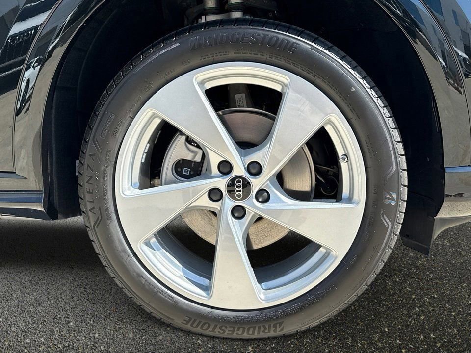 Certified 2025 Audi Q5 Premium w/ Premium Plus AWD/4WD image 8