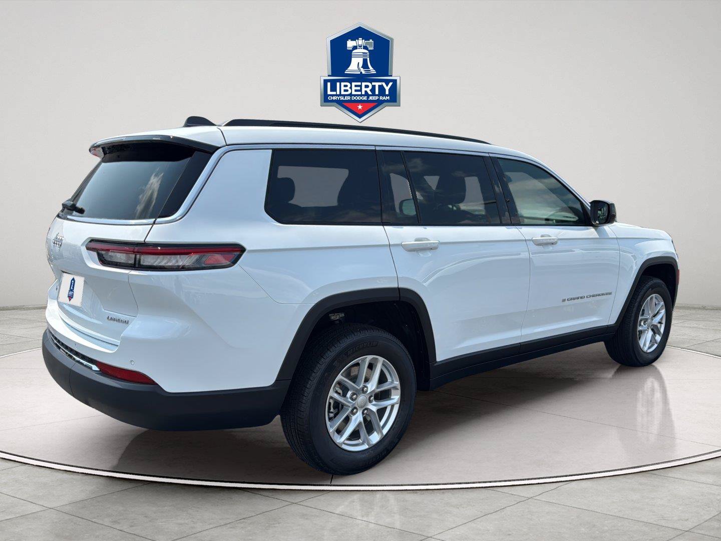 New 2026 Jeep Grand Cherokee L Laredo AWD/4WD image 11