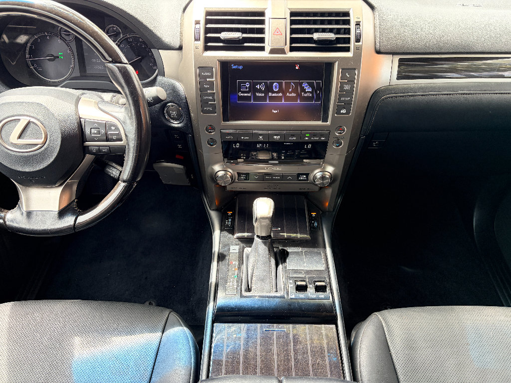 Used 2021 Lexus GX 460 Premium w/ Accessory Package AWD/4WD image 13