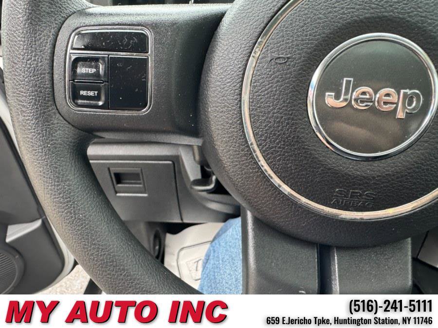 Used 2011 Jeep Liberty Sport image 19